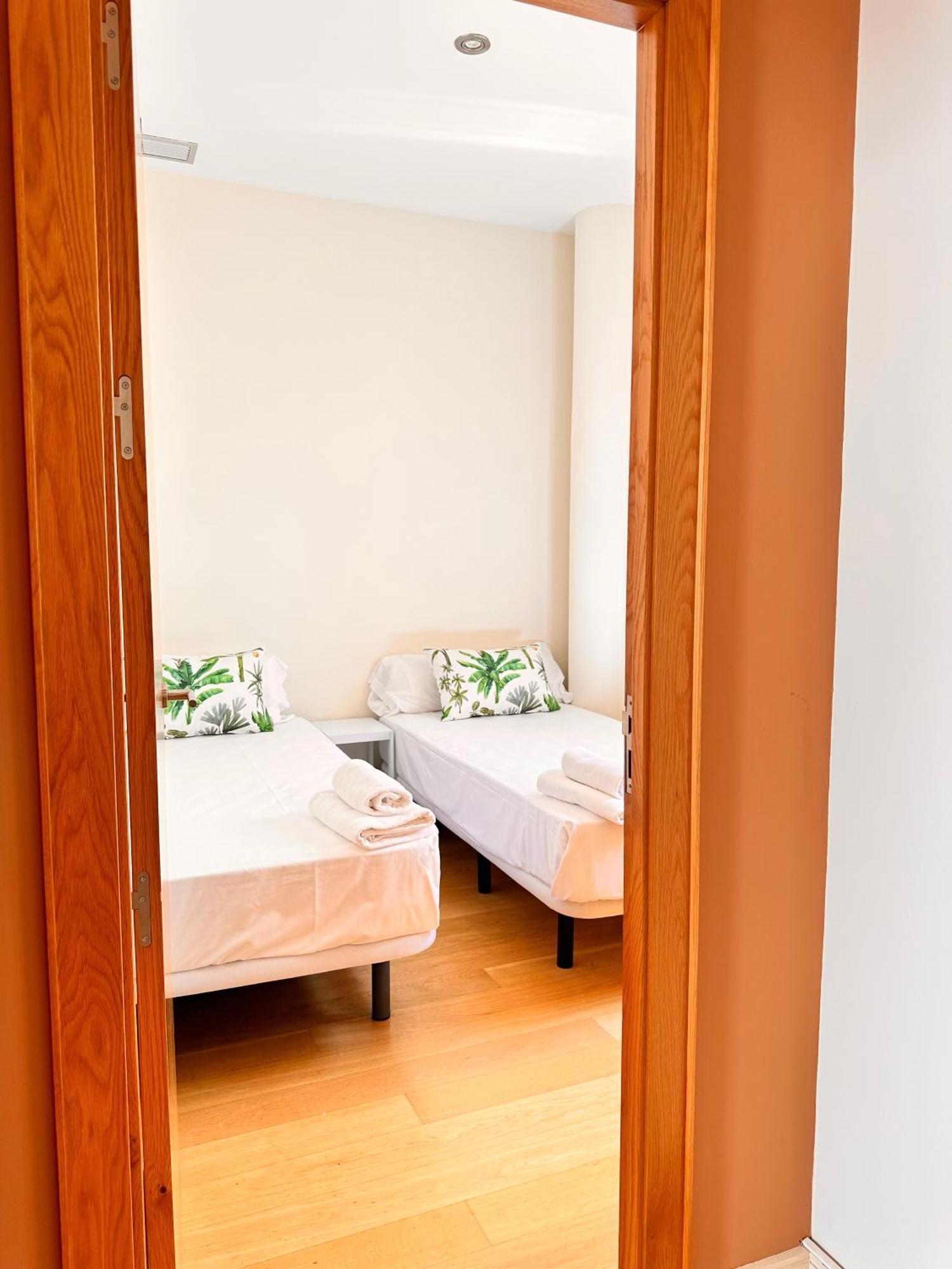 Apartament Penthouse Near Cathedral Private Rooftop Private Parking